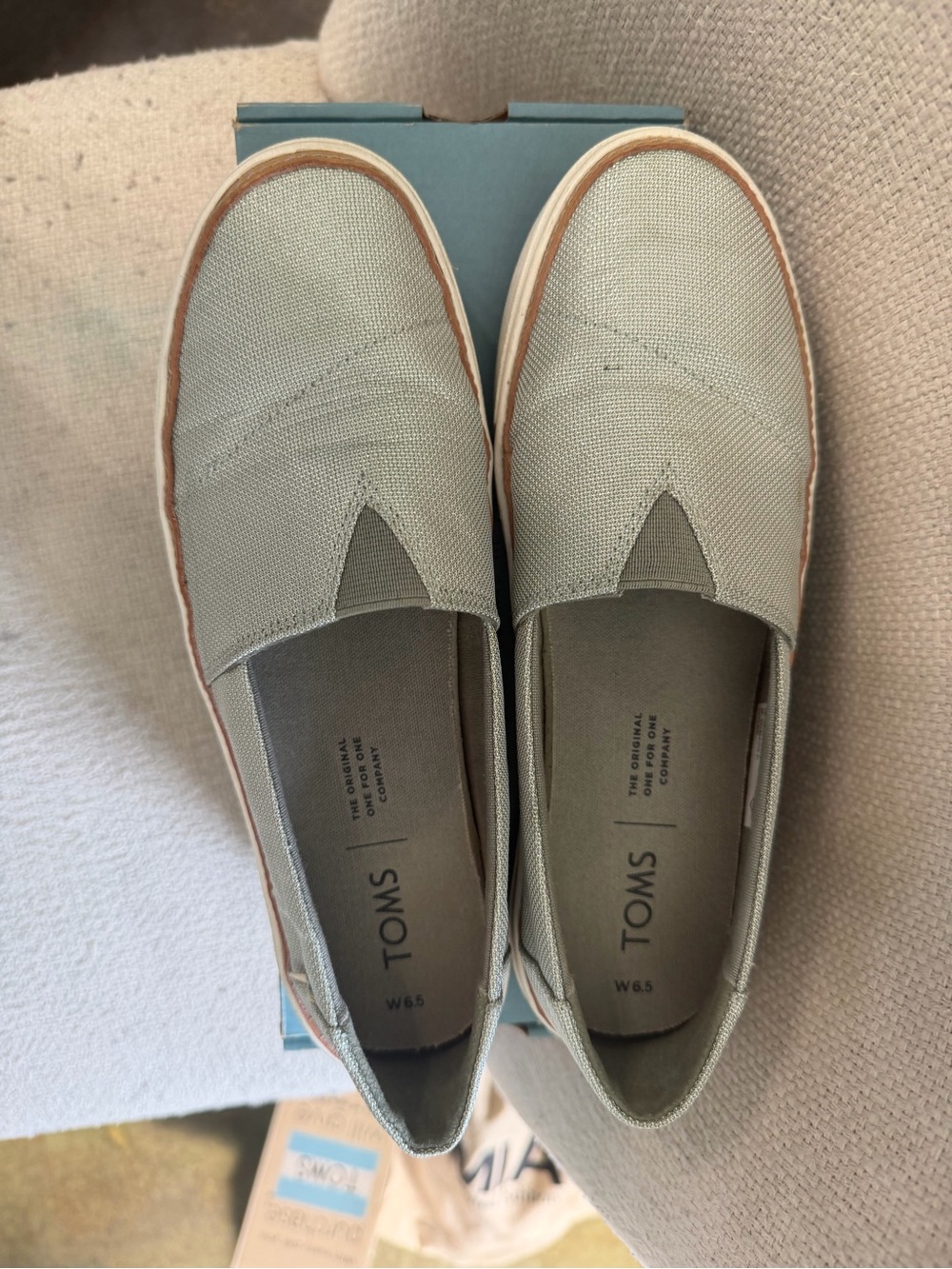 TOMS Womens Slip-On Canvas Shoes in Silver